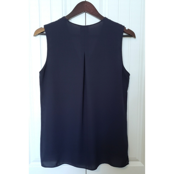 Tahari Sleeveless Blouse (sz M, navy & black) - Picture 3 of 6